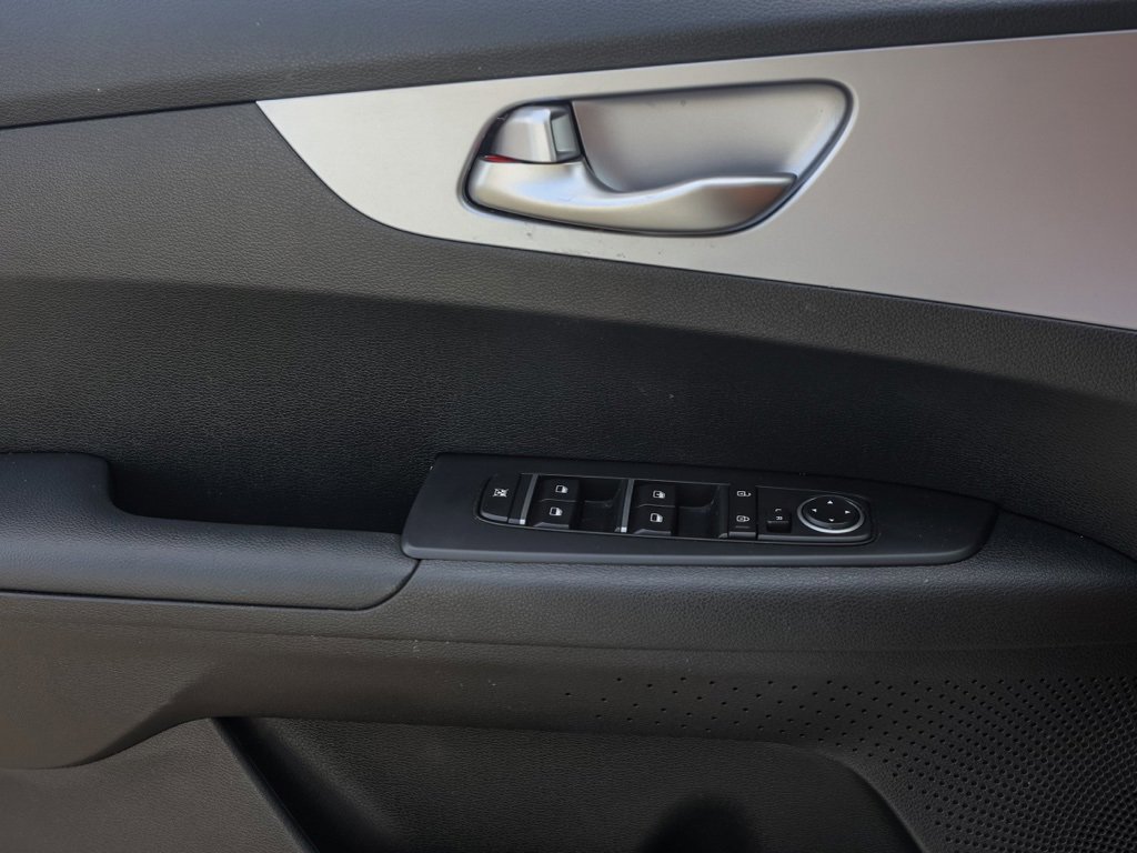 Used 2024 Kia Forte LXS image 23