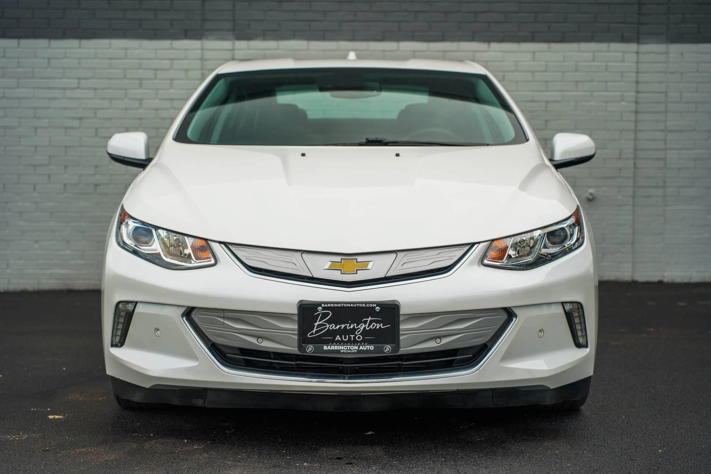 Used 2018 Chevrolet Volt Premier w/ Driver Confidence Package FWD image 2