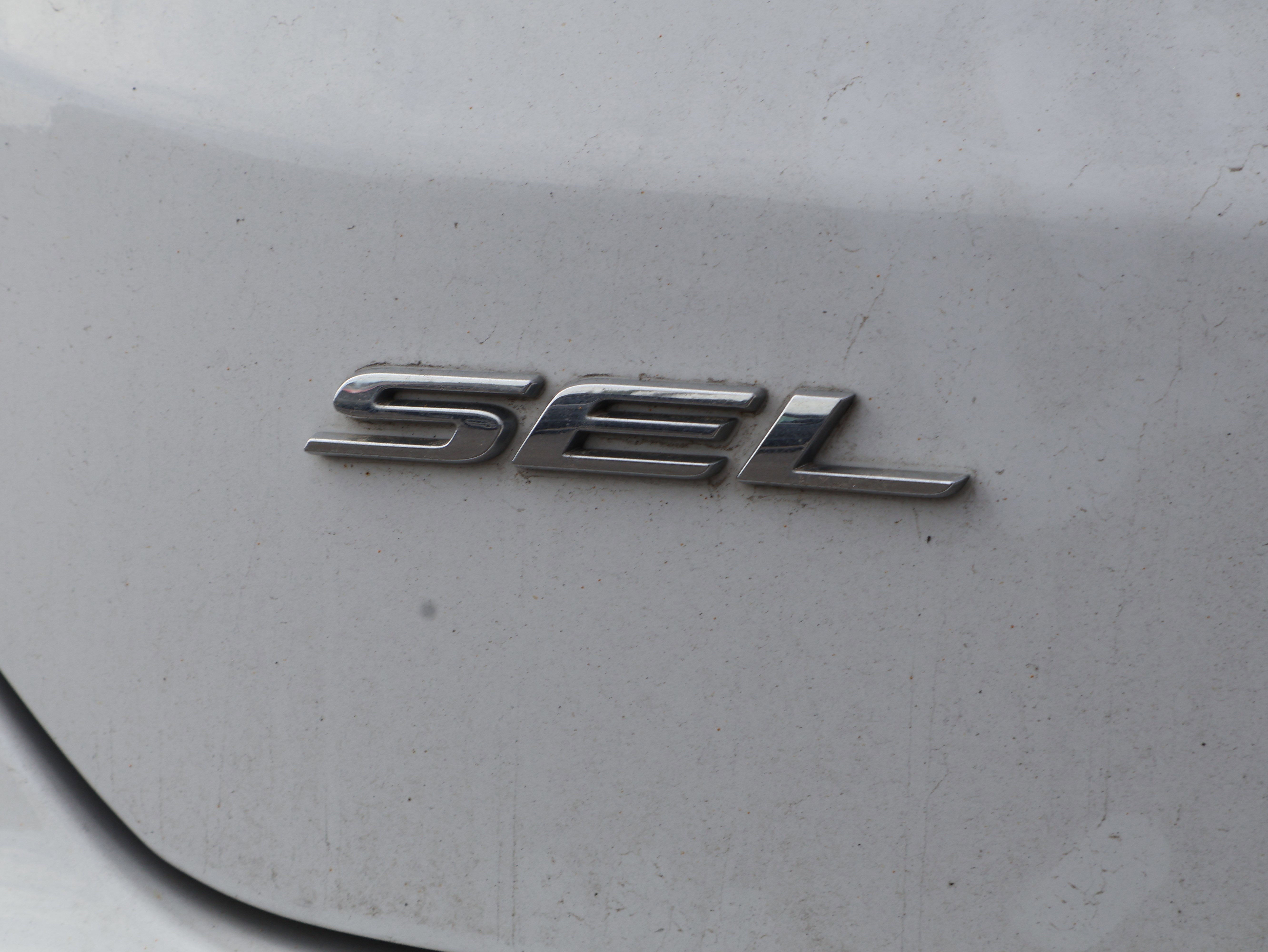 Used 2023 Ford Edge SEL image 19