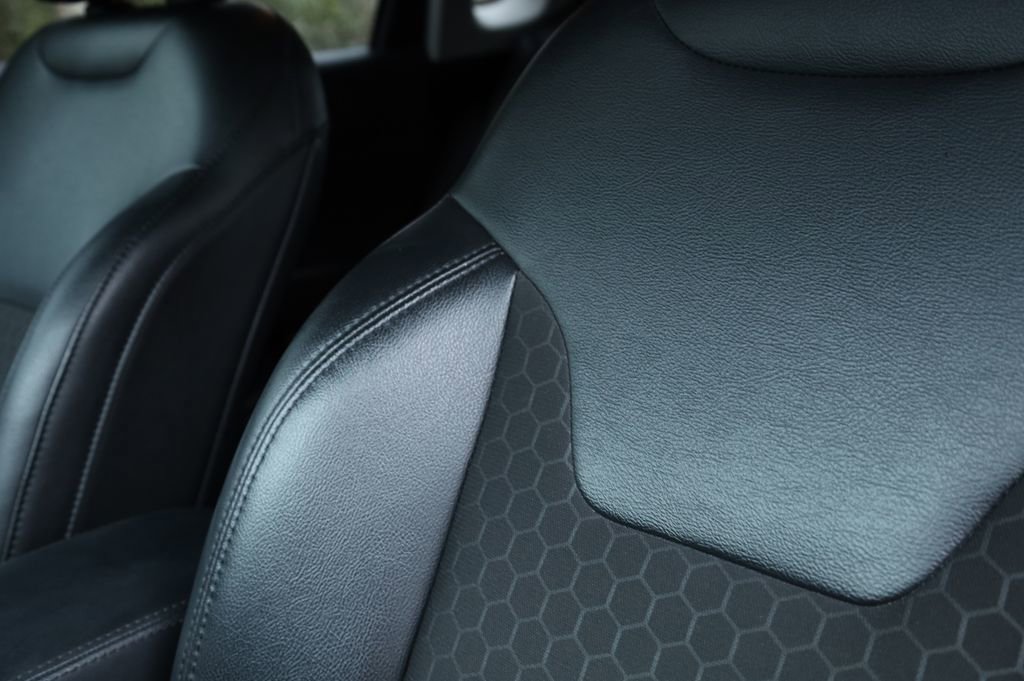 Used 2020 Jeep Compass Latitude image 28