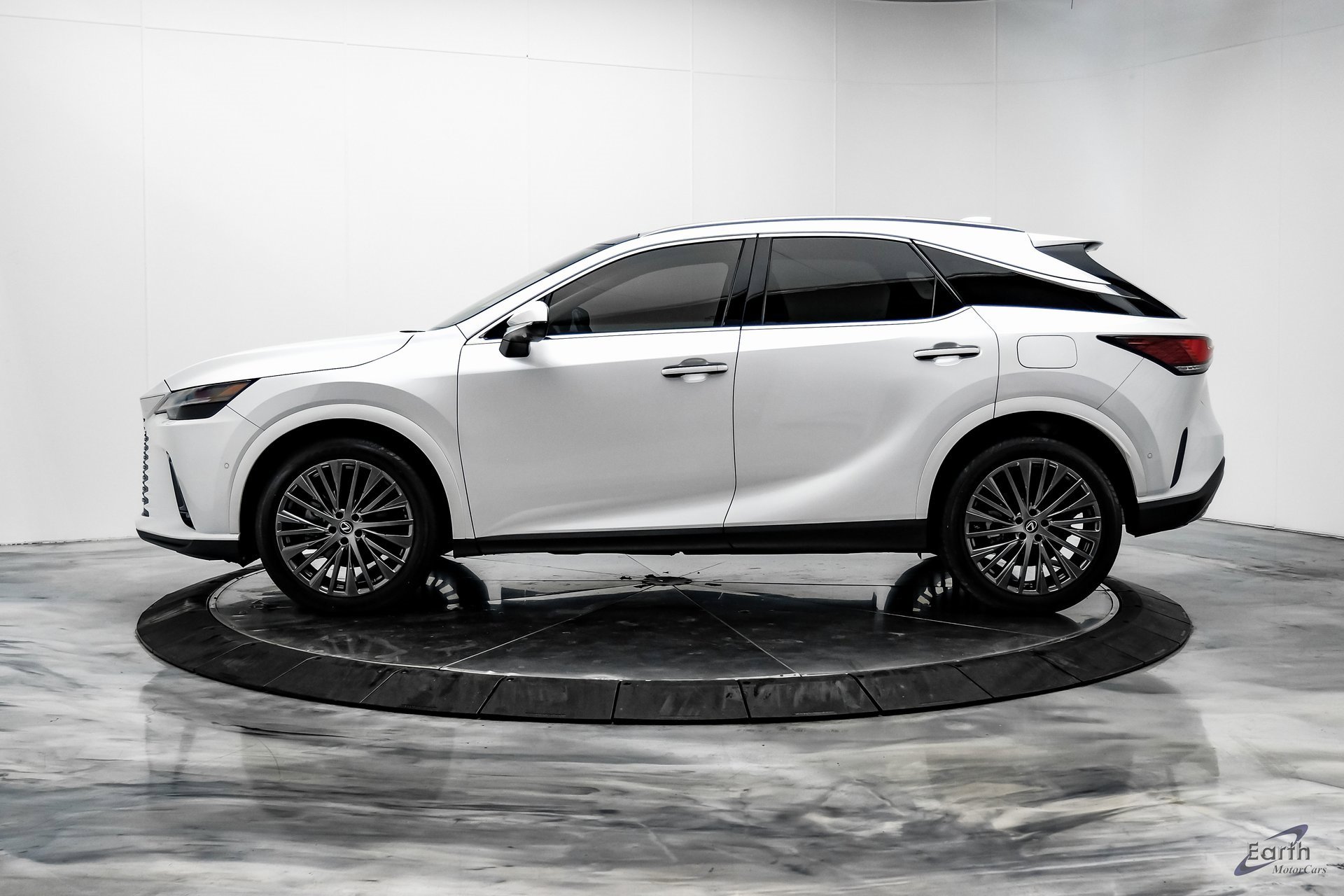 Used 2023 Lexus RX 350 FWD image 5