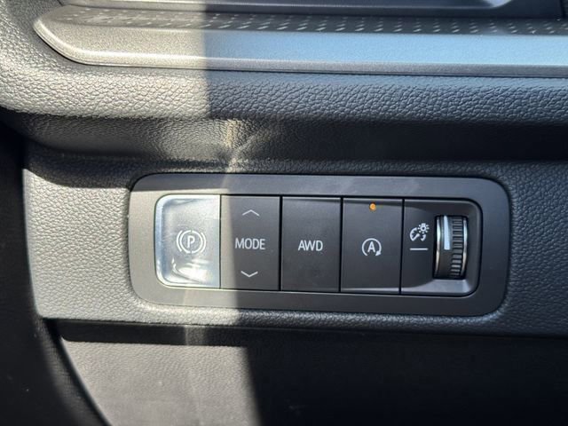 Used 2019 Chevrolet Equinox Premier image 16