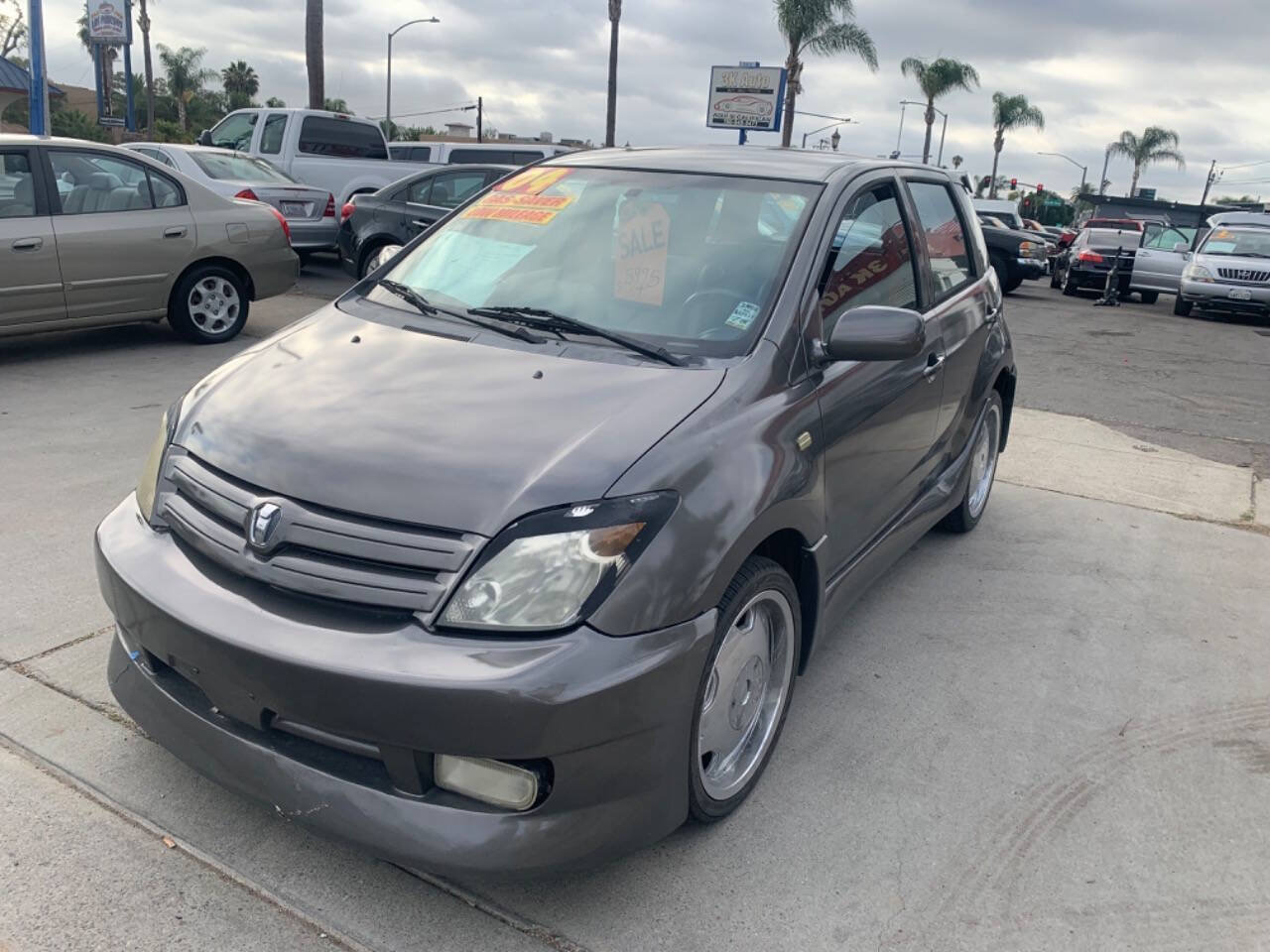 Used 2004 Scion xA FWD image 2