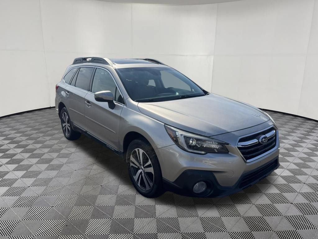 Used 2018 Subaru Outback 3.6R Limited AWD/4WD image 3