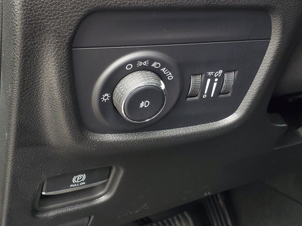 Used 2026 Jeep Grand Cherokee Limited AWD/4WD image 10