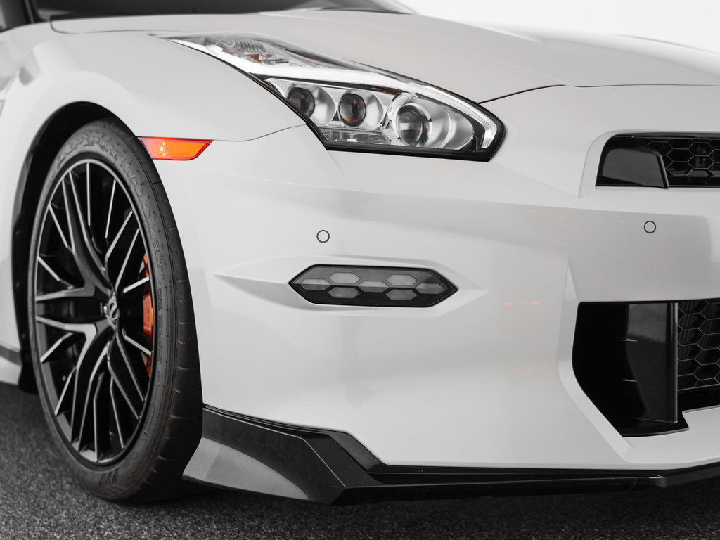Used 2024 Nissan GT-R Premium w/ Premium Interior Package AWD/4WD image 50