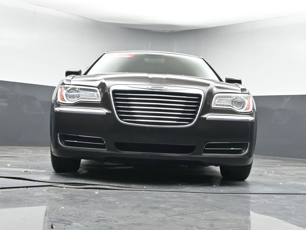 Used 2013 Chrysler 300 Base image 31