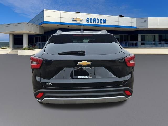 Used 2024 Chevrolet Trax LT image 4