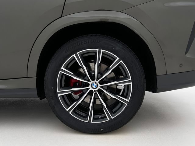 Used 2024 BMW X6 xDrive40i w/ Premium Package image 26