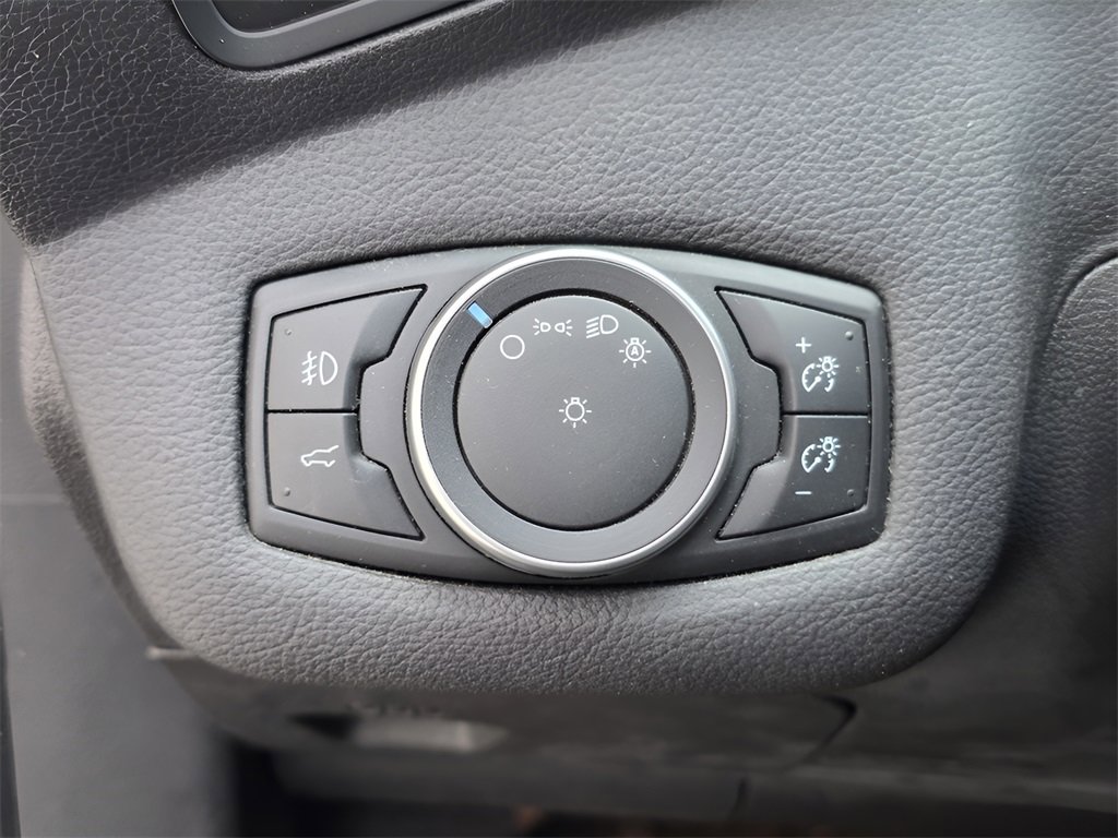 Used 2017 Ford Escape SE image 24