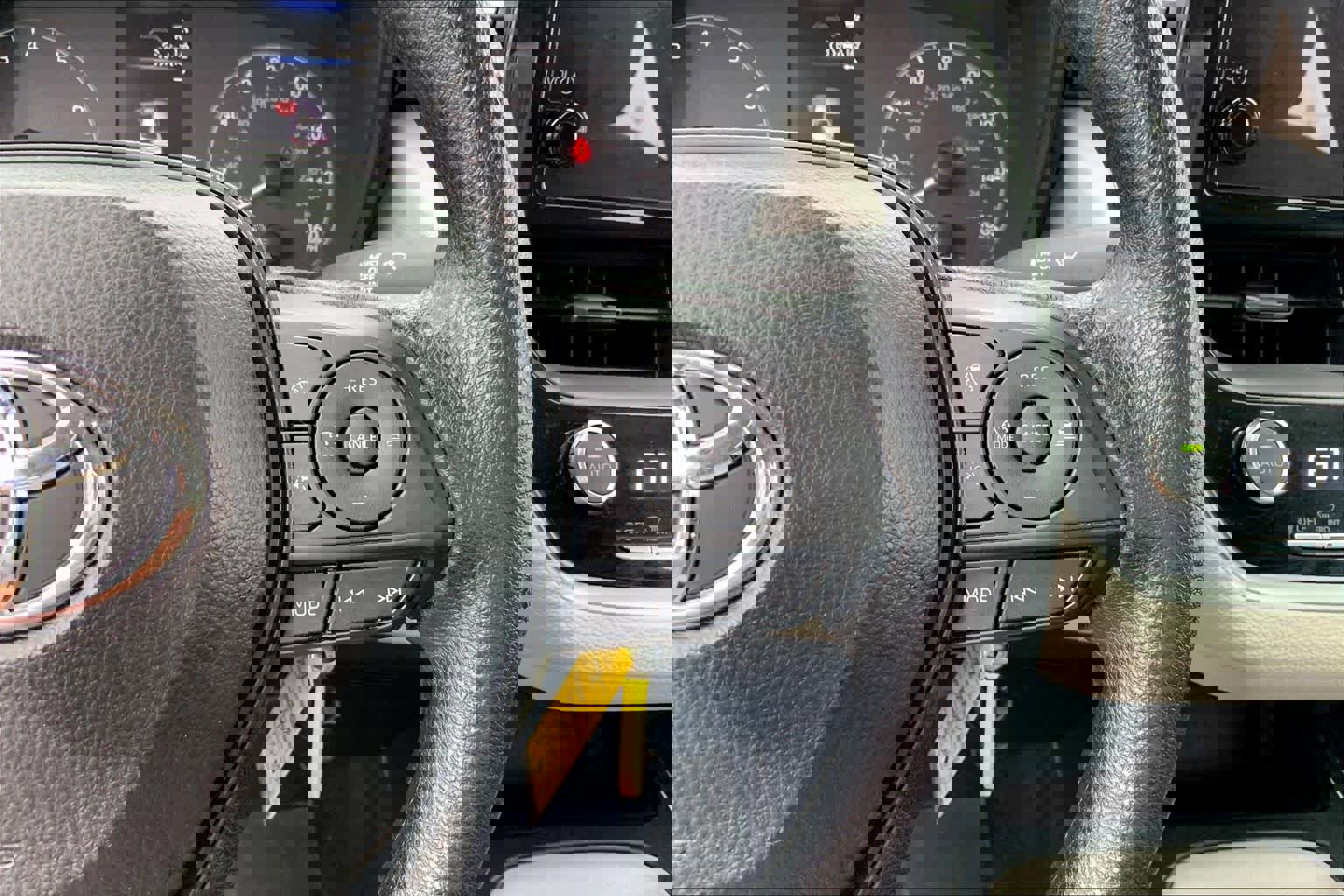 Used 2024 Toyota Corolla LE image 24