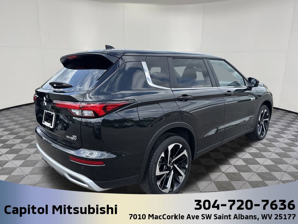 New 2025 Mitsubishi Outlander SE image 8
