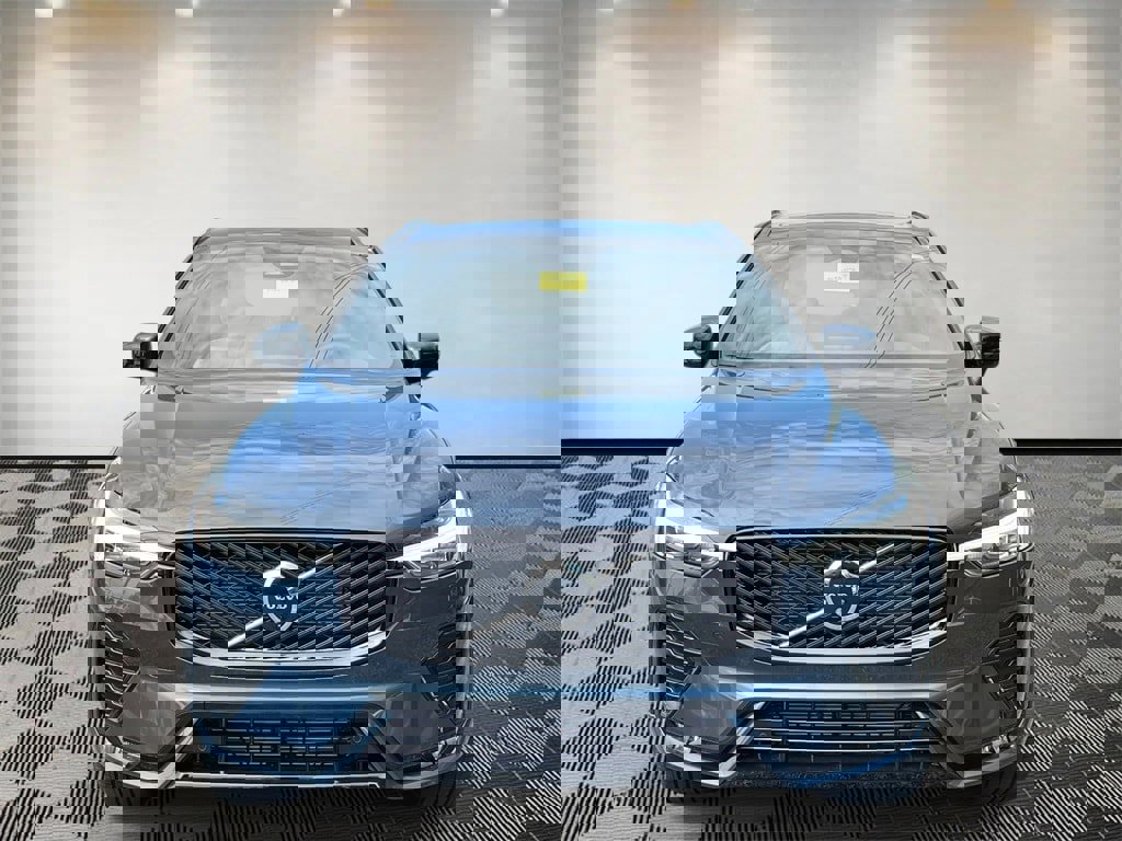 Certified 2026 Volvo XC60 B5 Plus w/ Protection Package Premier AWD/4WD image 8