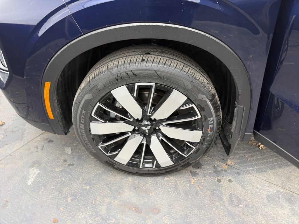 New 2026 Mitsubishi Outlander SE image 37