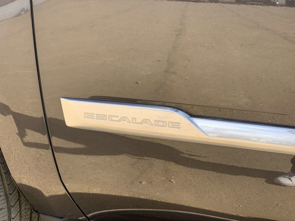 Certified 2018 Cadillac Escalade Luxury image 30