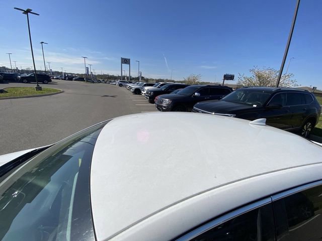 Used 2016 Chevrolet Malibu LT image 3