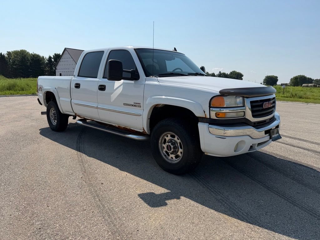 Used 2006 GMC Sierra 2500 SLT w/ Heavy-Duty Power Package AWD/4WD image 1