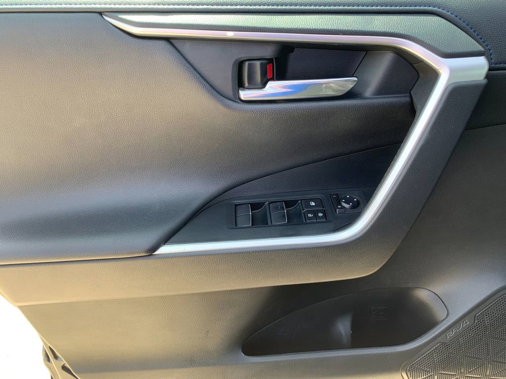 Used 2020 Toyota RAV4 XSE w/ XSE Grade Weather Package image 12