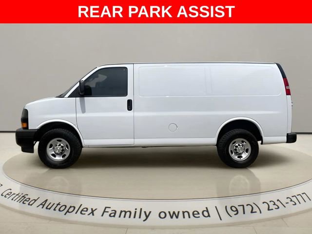 Used 2022 Chevrolet Express 2500 w/ Driver Convenience Package RWD image 2