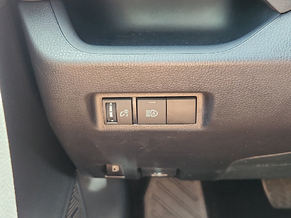 Certified 2024 Toyota RAV4 XLE AWD/4WD image 27