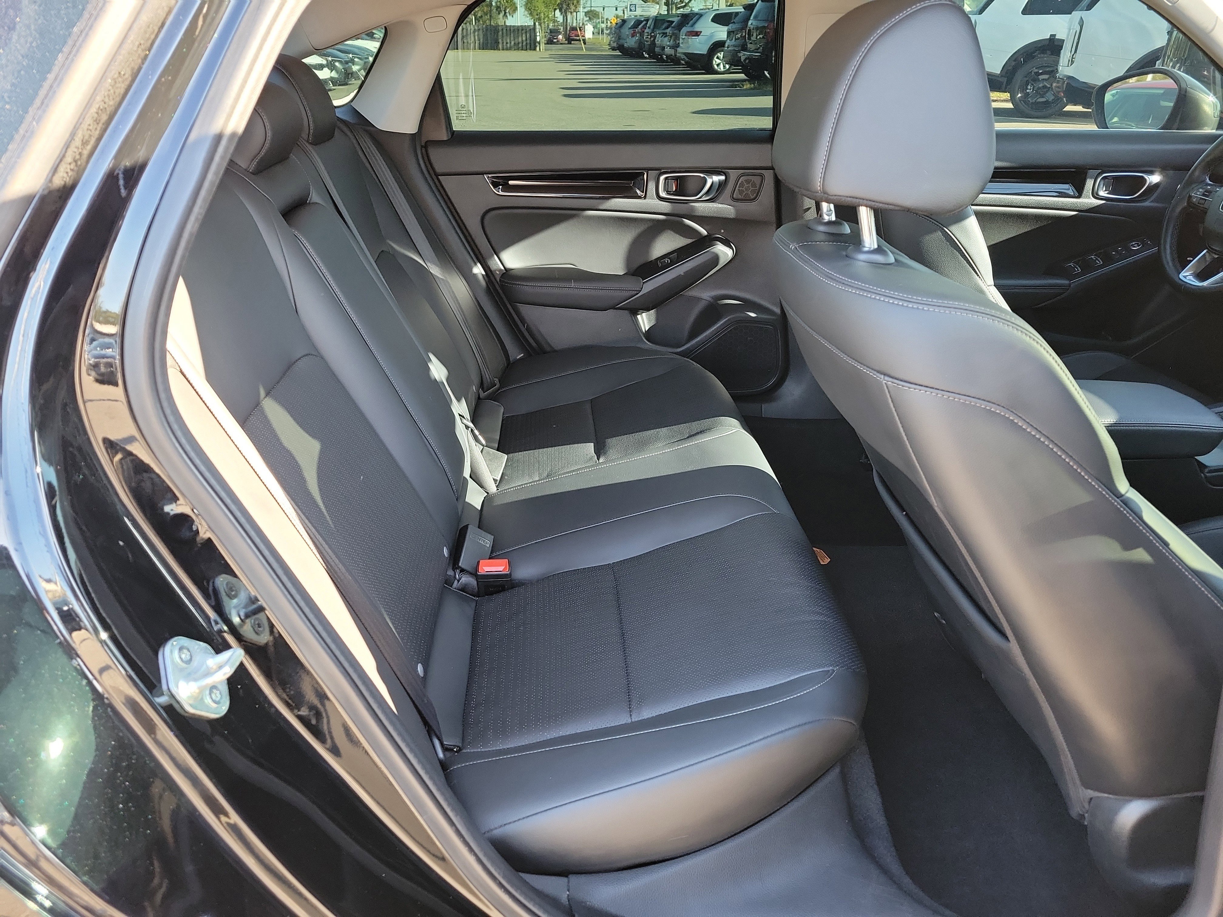 Used 2022 Honda Civic Touring image 11