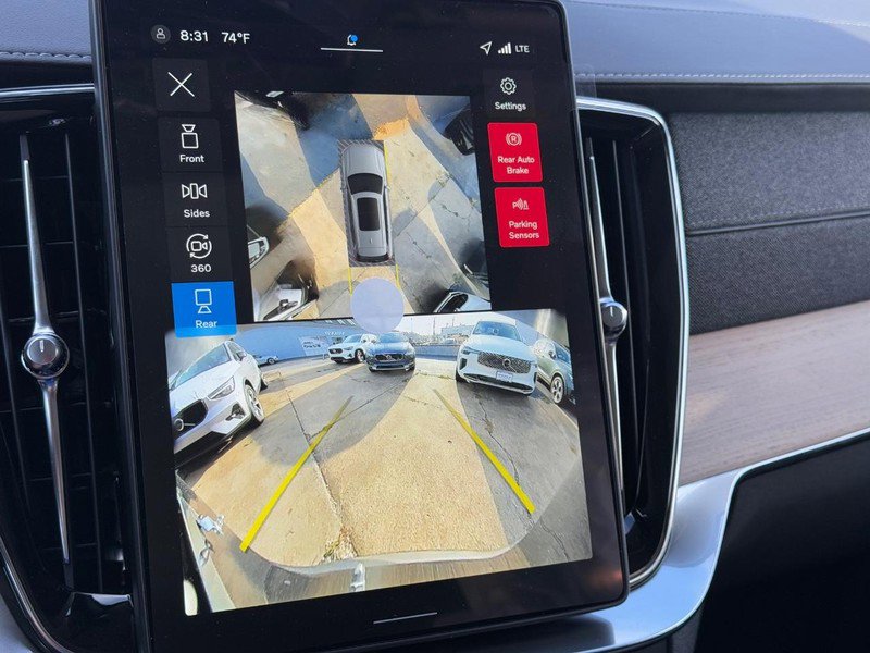 New 2026 Volvo XC90 B6 Plus w/ Protection Package Premier image 16