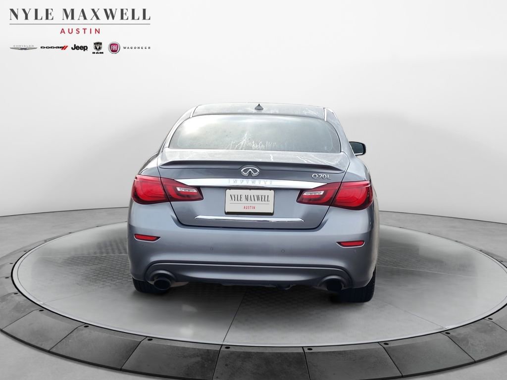Used 2016 INFINITI Q70 L 5.6 w/ V8 Deluxe Technology Package image 15