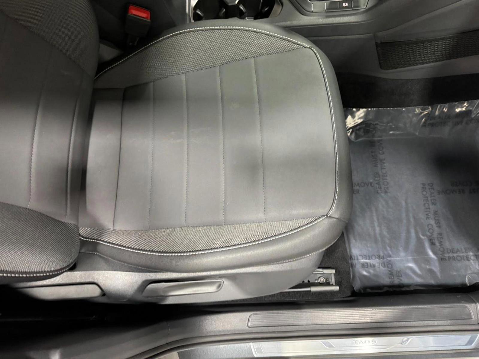 Used 2022 Volkswagen Taos SE image 19