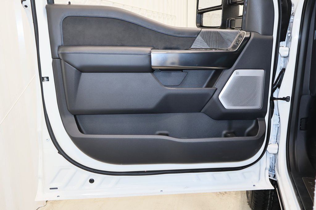 New 2025 Ford F350 Platinum w/ FX4 Off-Road Package image 10