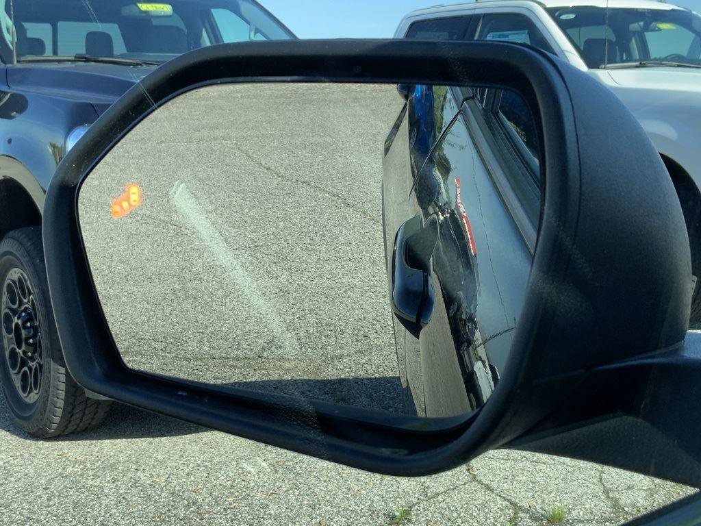 Used 2022 Ford Explorer XLT image 21