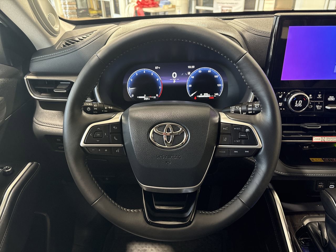 Certified 2026 Toyota Highlander Limited AWD/4WD image 14