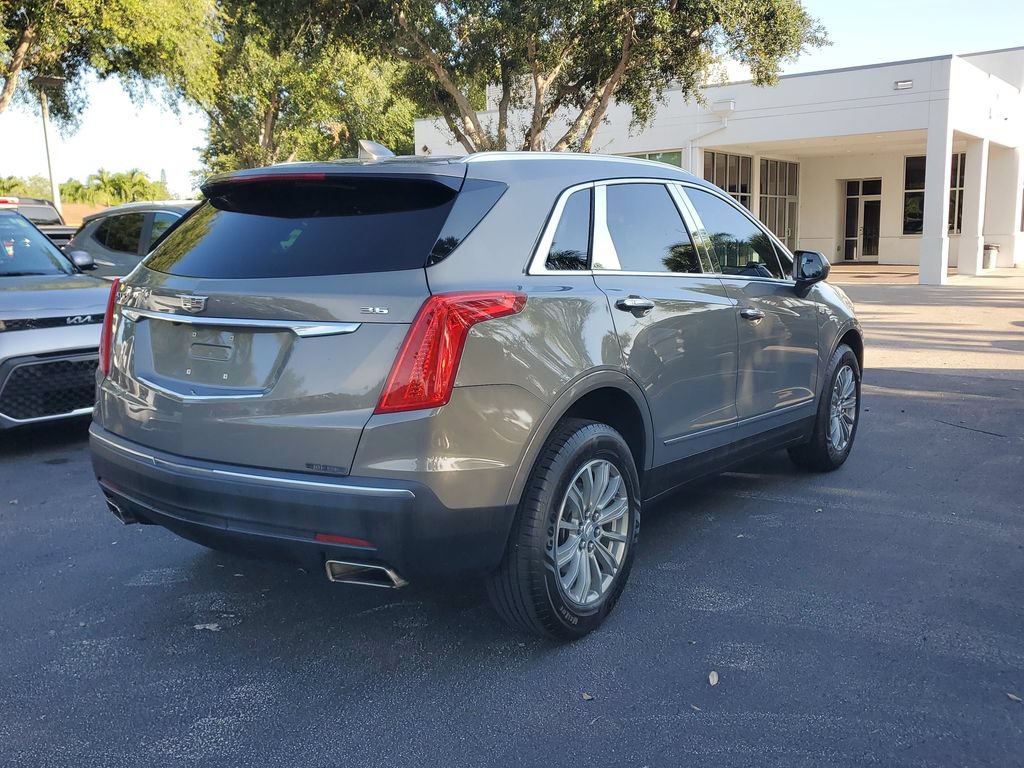 Certified 2018 Cadillac XT5 Luxury w/ Driver Awareness Package FWD image 5