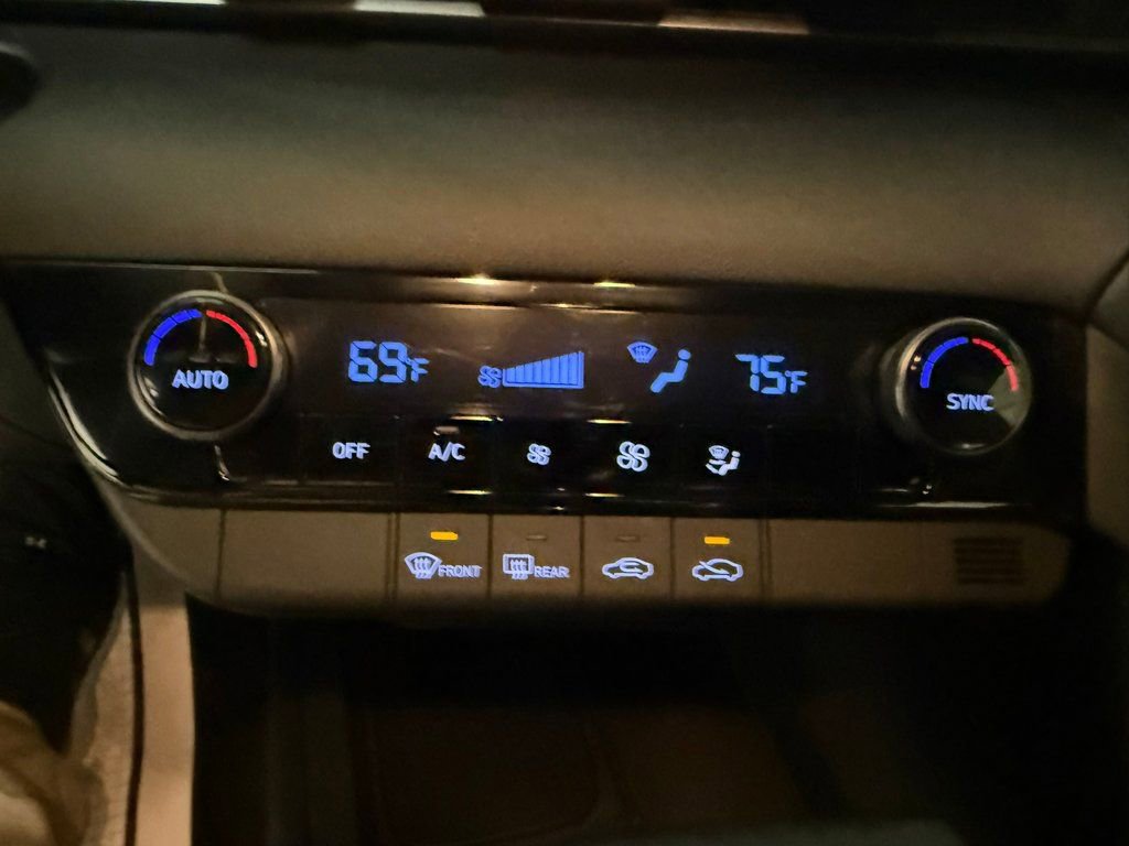 Certified 2025 Hyundai Elantra Sport w/ Cargo Package image 35