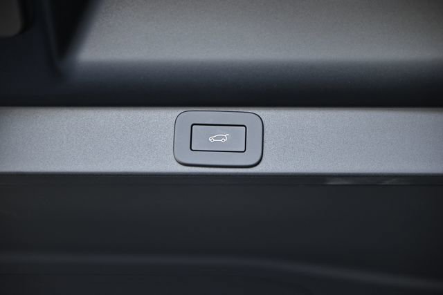 New 2026 Land Rover Range Rover Long Wheelbase SE image 41