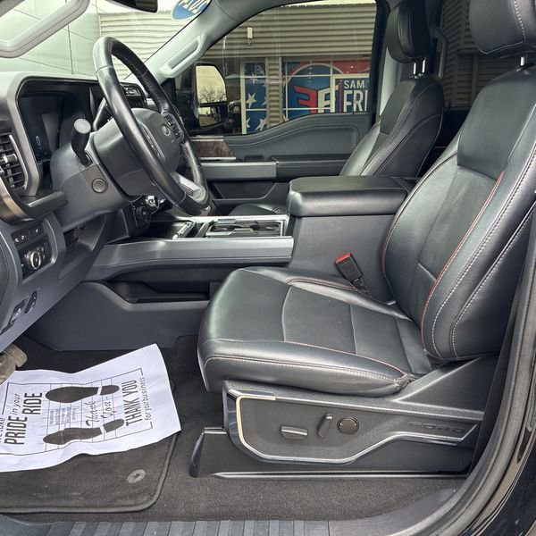 Used 2024 Ford F250 Lariat w/ Black Appearance Package image 13