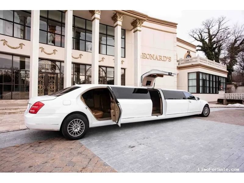 Used 2013 Mercedes-Benz S 550 4MATIC image 8