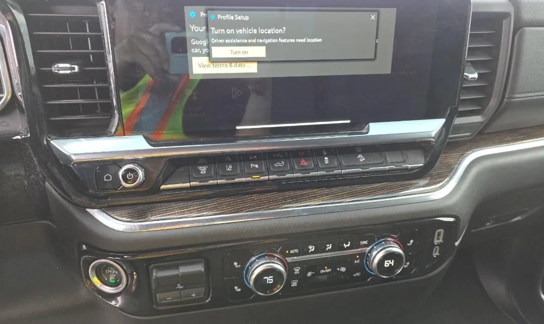Used 2024 GMC Sierra 2500 SLE w/ SLE Value Package; AWD/4WD image 4