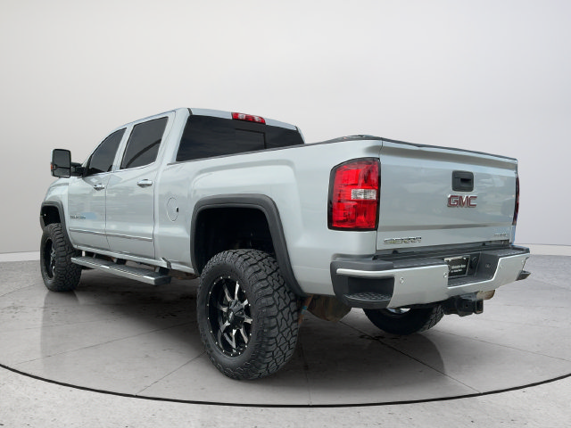 Used 2018 GMC Sierra 2500 Denali w/ Duramax Plus Package AWD/4WD image 4