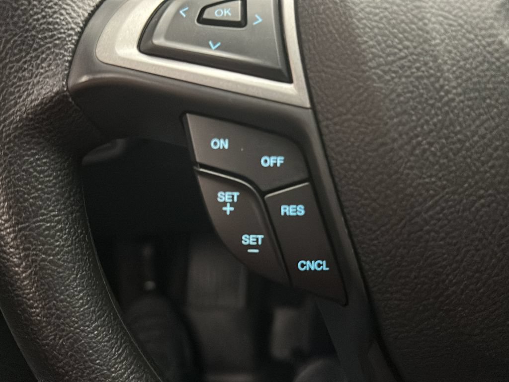 Used 2020 Ford Fusion SE AWD/4WD image 22