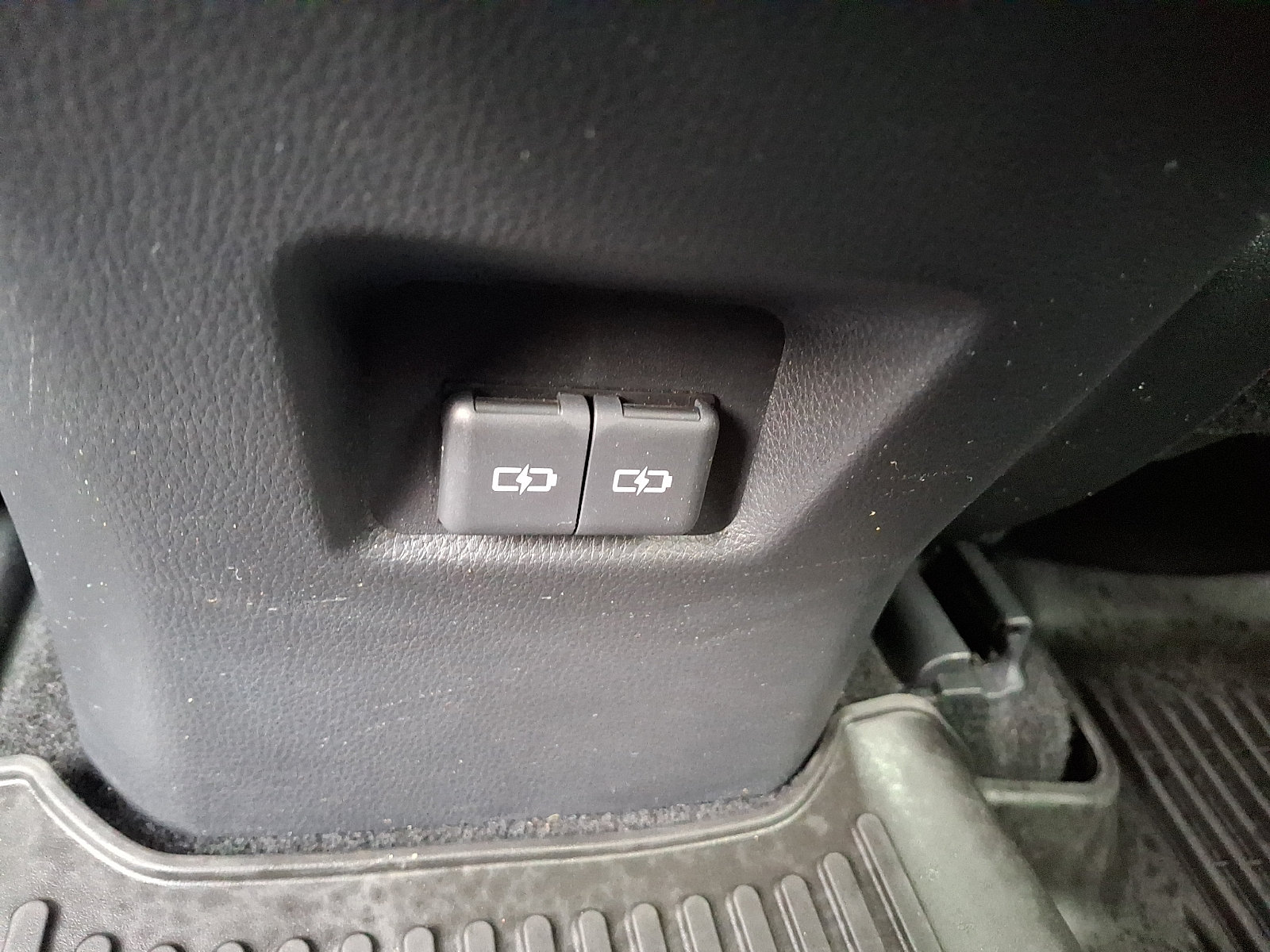 Used 2022 Toyota RAV4 XLE w/ Convenience Package AWD/4WD image 12