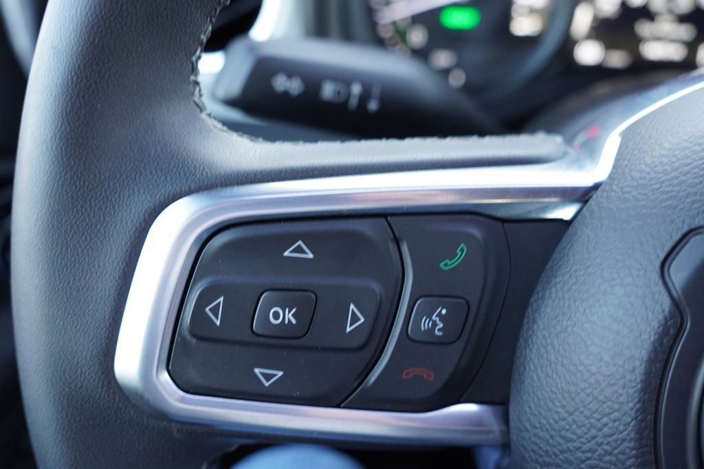 Certified 2025 Jeep Wrangler Unlimited Sahara w/ Safety Group image 30