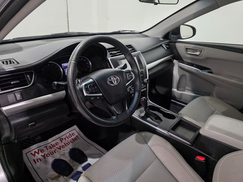 Used 2017 Toyota Camry SE image 15