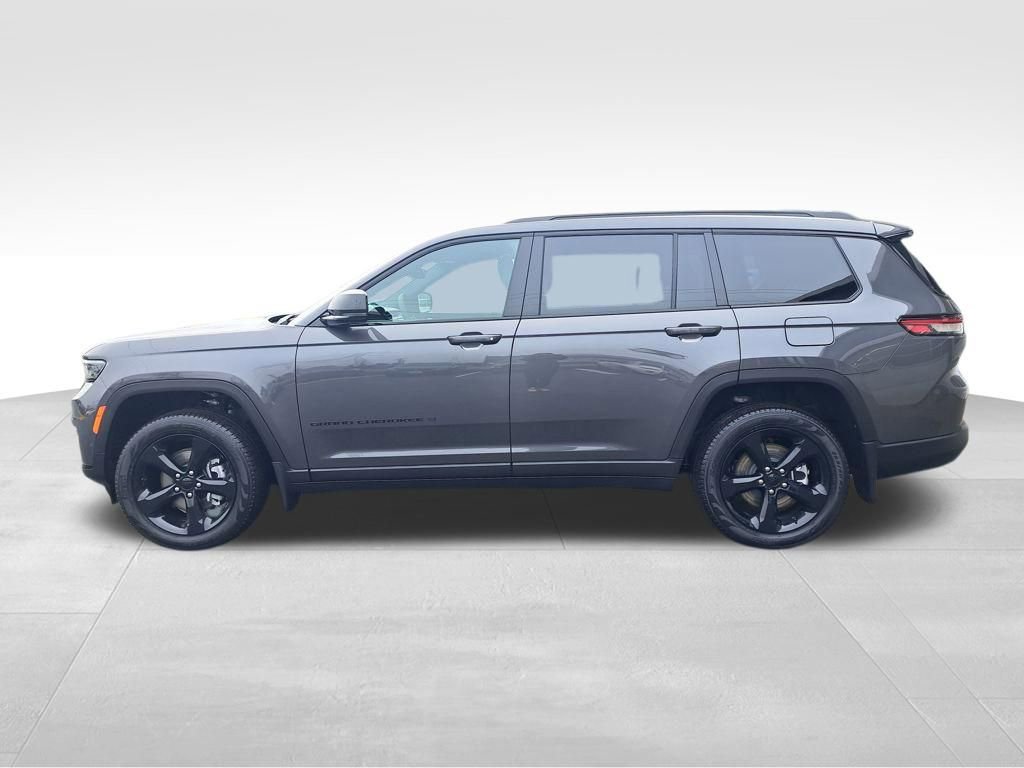 New 2025 Jeep Grand Cherokee L Limited w/ Luxury Tech Group II image 2