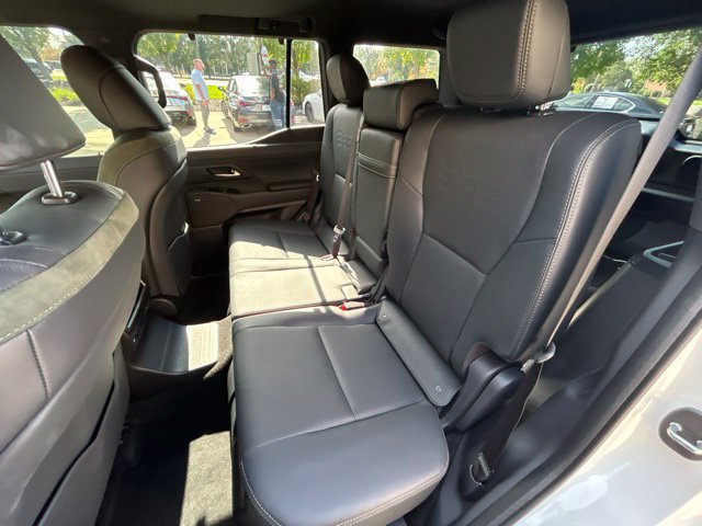 Used 2024 Lexus GX 550 AWD/4WD image 14