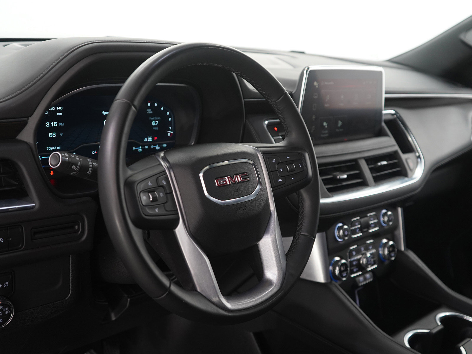 Used 2023 GMC Yukon XL SLE image 23