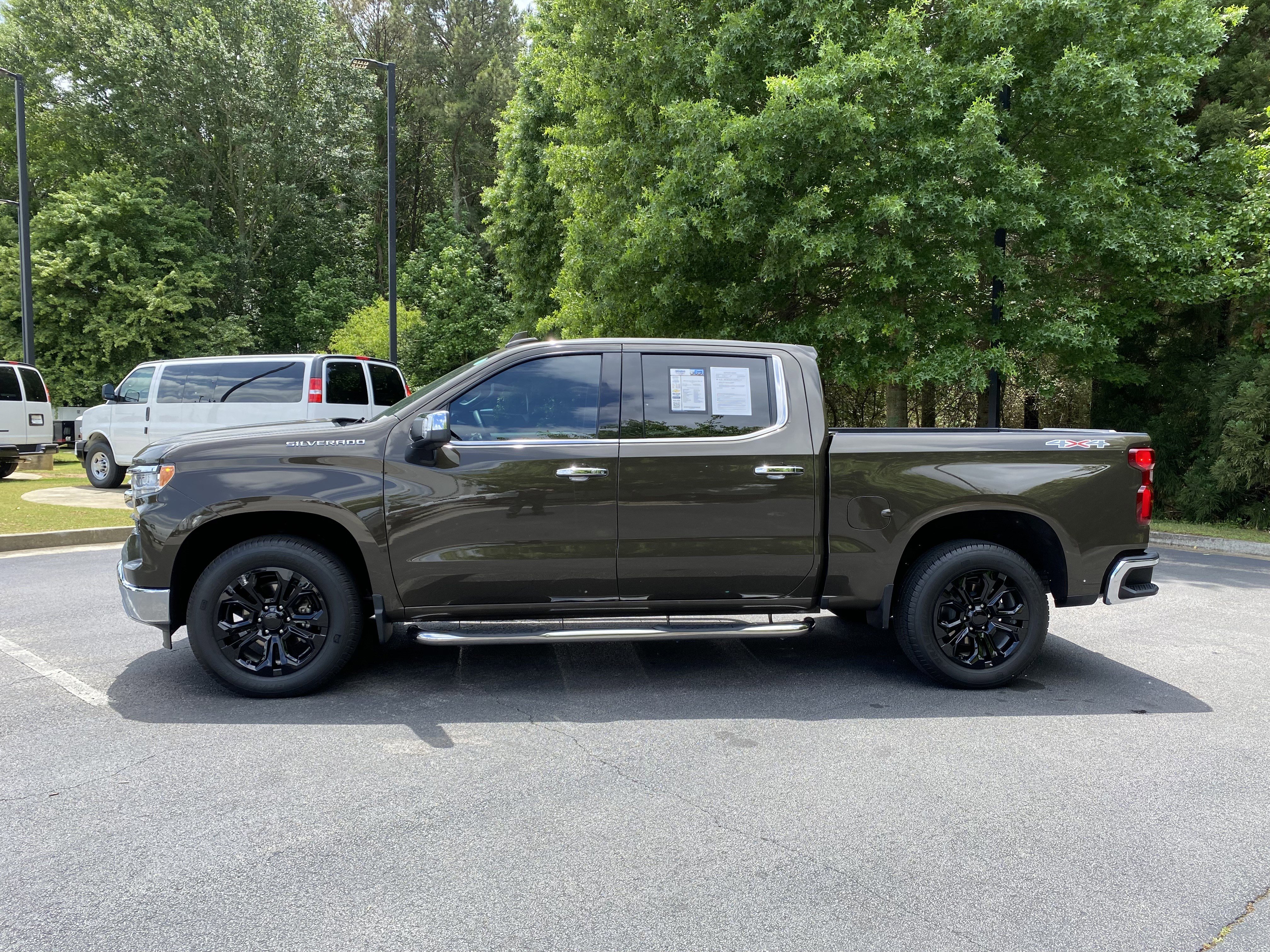 Used 2023 Chevrolet Silverado 1500 LTZ AWD/4WD image 6