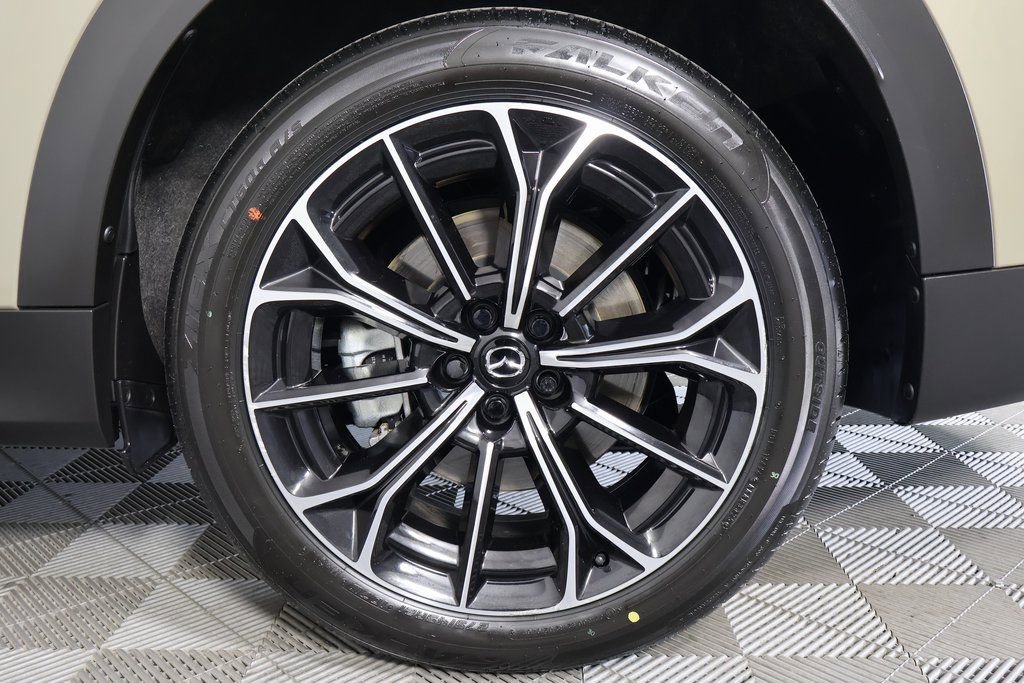 Used 2025 MAZDA CX-70 Plug-In Hybrid w/ Premium Plus image 17