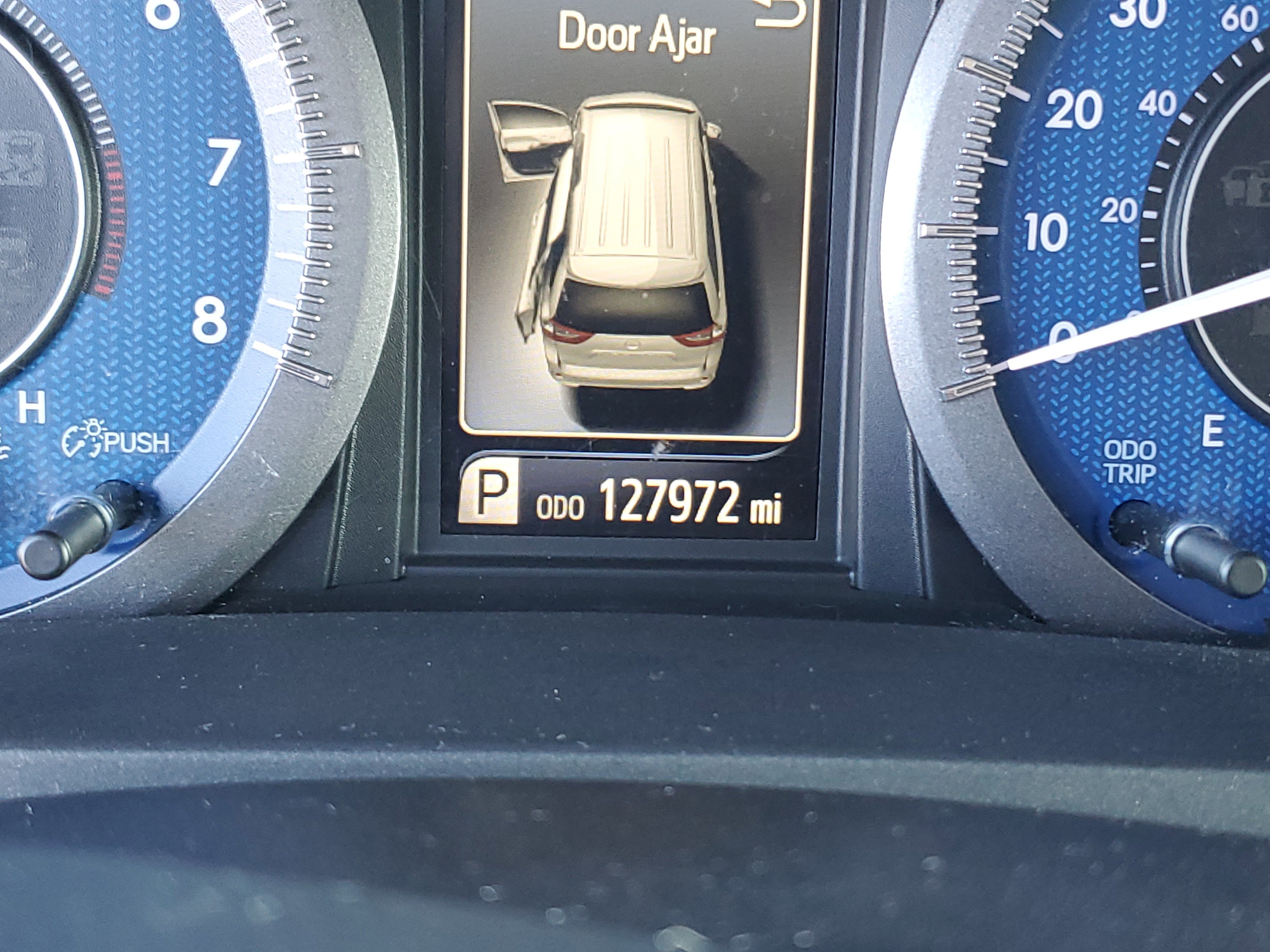 Used 2018 Toyota Sienna XLE image 19