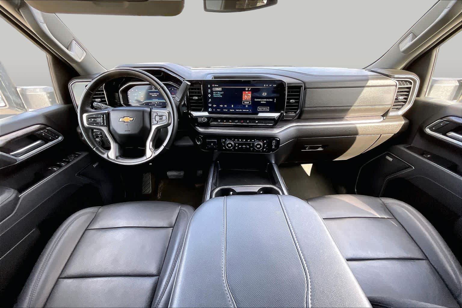 Certified 2025 Chevrolet Silverado 2500 LTZ w/ LTZ Convenience Package AWD/4WD image 15