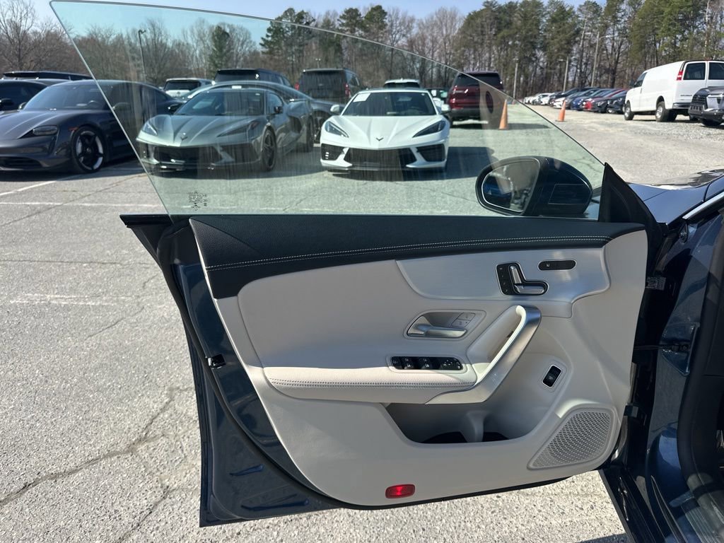 Used 2023 Mercedes-Benz CLA 250 4MATIC image 24